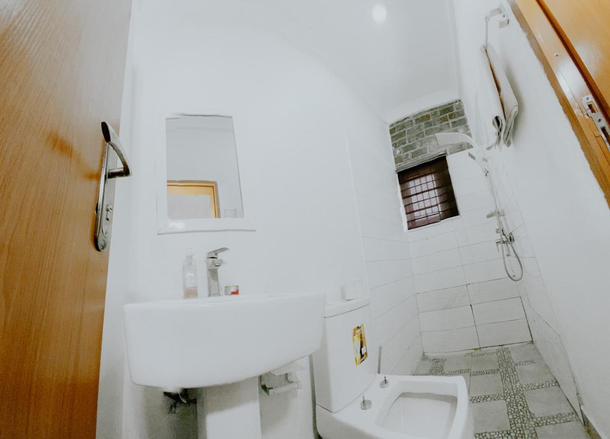 Taverna Lounge&Boutique Hotel Port Harcourt Extérieur photo