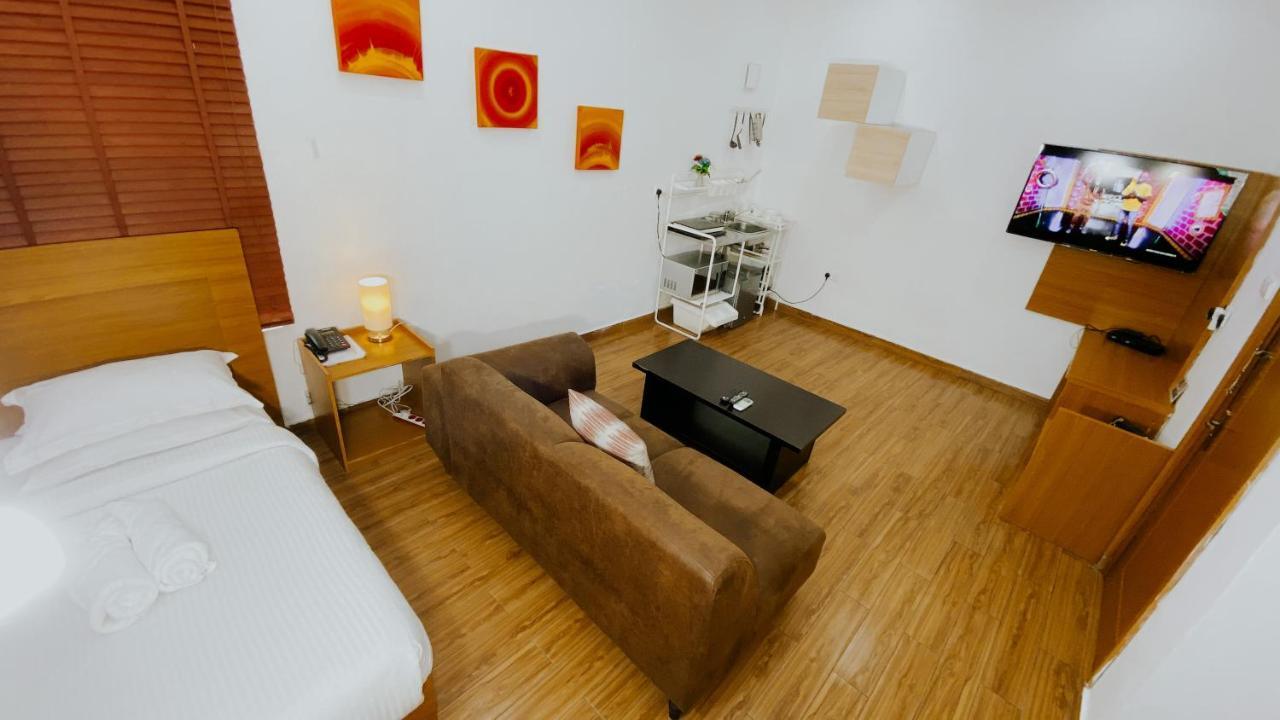 Taverna Lounge&Boutique Hotel Port Harcourt Extérieur photo