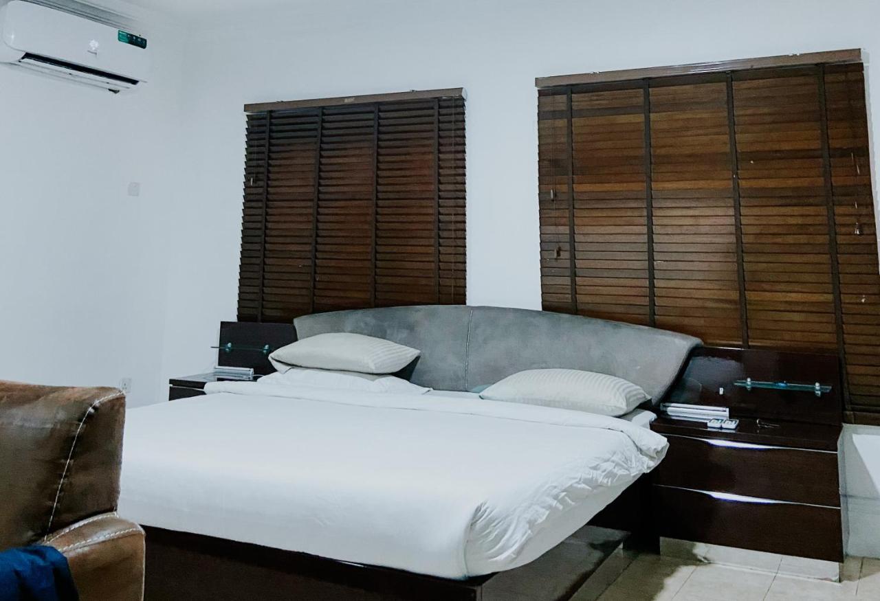 Taverna Lounge&Boutique Hotel Port Harcourt Extérieur photo