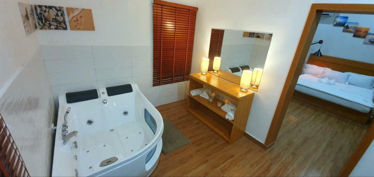 Taverna Lounge&Boutique Hotel Port Harcourt Extérieur photo